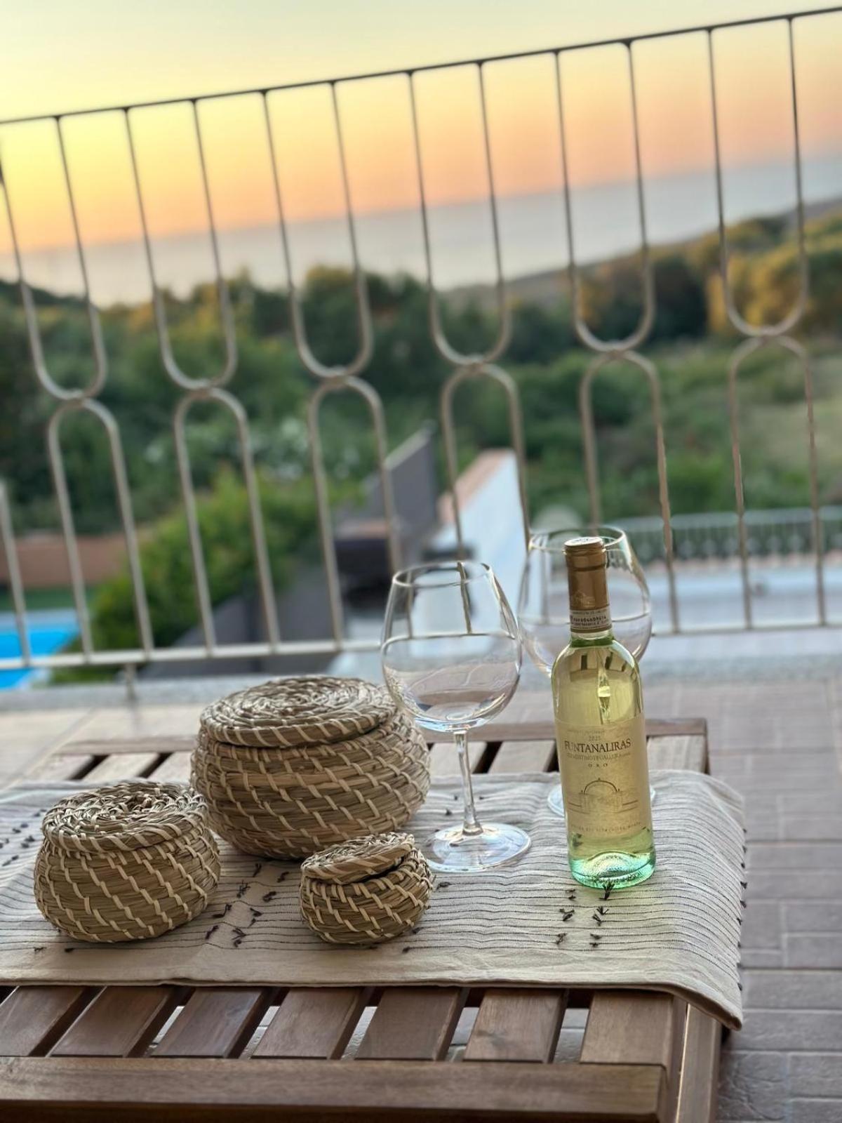 Costa Rossa View Sunset Villa Cascabraga Buitenkant foto